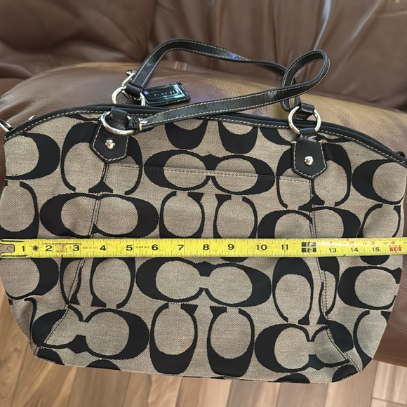 Coach Handbag Classic Signature C Design - Picture 10 of 12